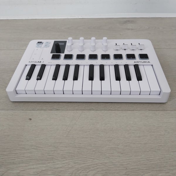 (Stock B) MiniLab 3 White clavier USB/MIDI