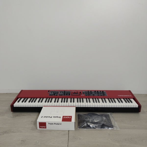 (Stock B) Piano 6 88 piano de scène