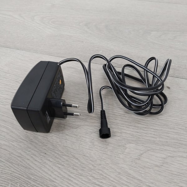 (Stock B) ACPA003 adaptateur universel 1 000 - 1 500 mA, 9-24 V