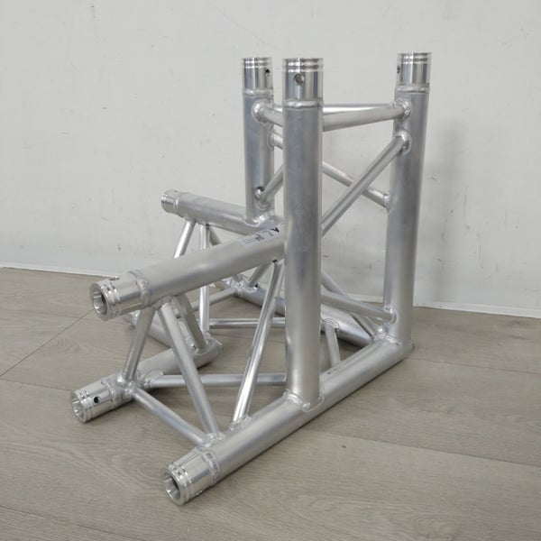 (Stock B) FA33-C34 pièce d'angle pour ferme triangulaire