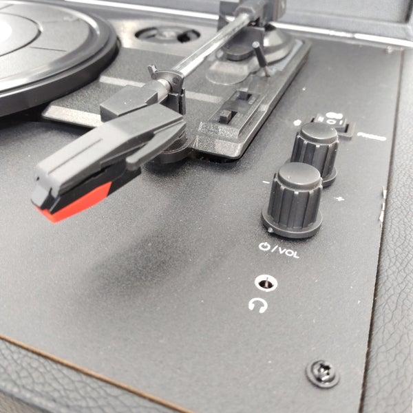 (B-Stock) CR8017B-BK Turntable