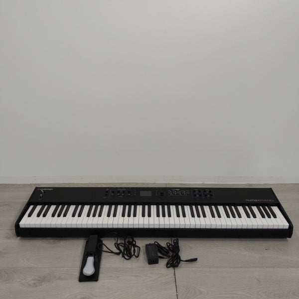 (Stock B) Numa X Piano 88 piano de scène
