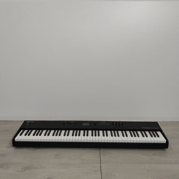 (Stock B) Numa X Piano 88 piano de scène