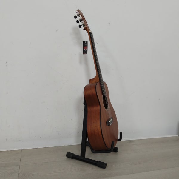 (B-Stock) Oloroso Series OLO-N Auditorium Classical Guitar