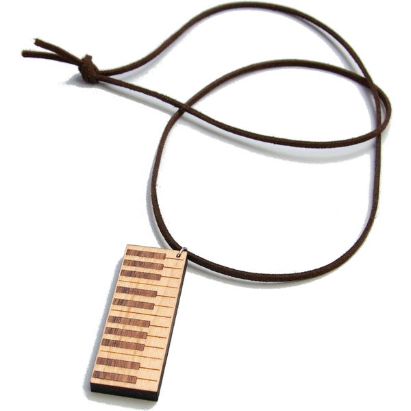Berben BDKI-P-E collier avec cordon en daim synthétique et pendentif piano en érable/noyer